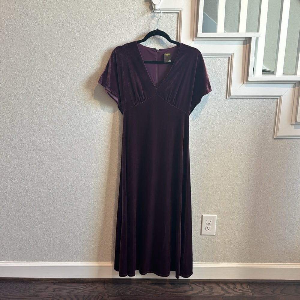 Womens Dress - Picture 2 of 3